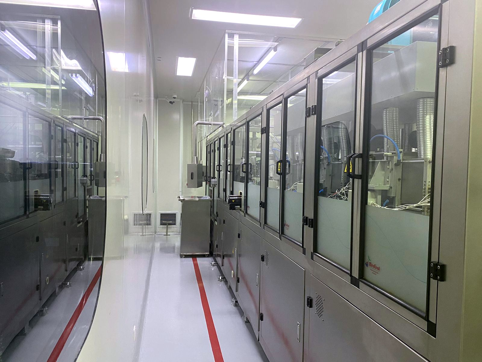 Automated sterile filling line at Medisal